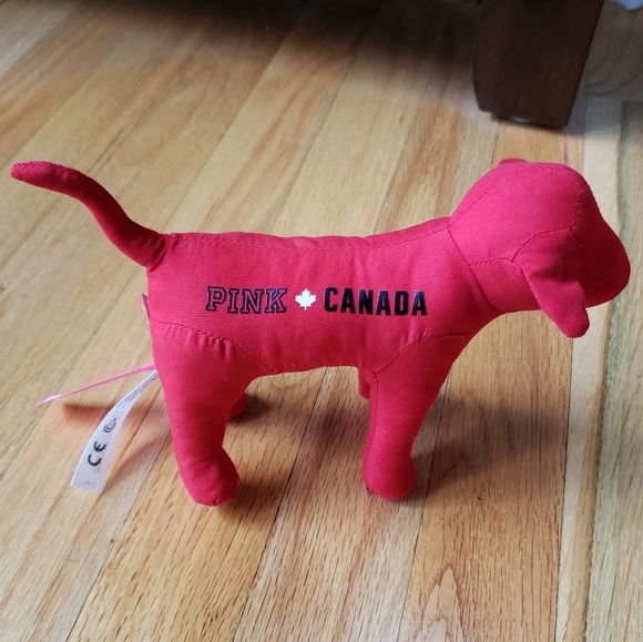 VS PINK Canada Dog Rare - Picture 2 of 3